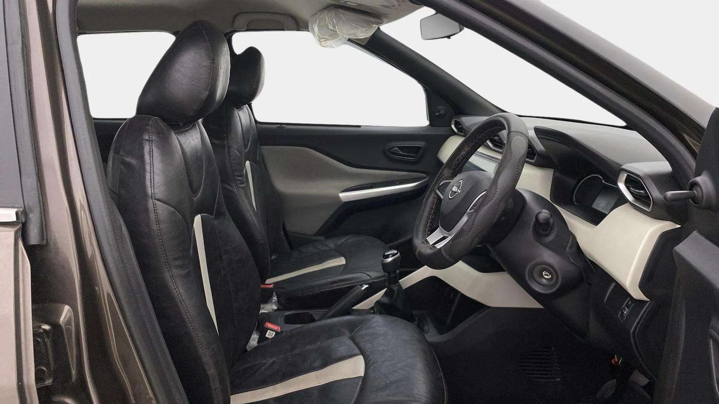 2022 Nissan MAGNITE XE, Petrol, Manual, 13,520 km, Right Side Front Door Cabin