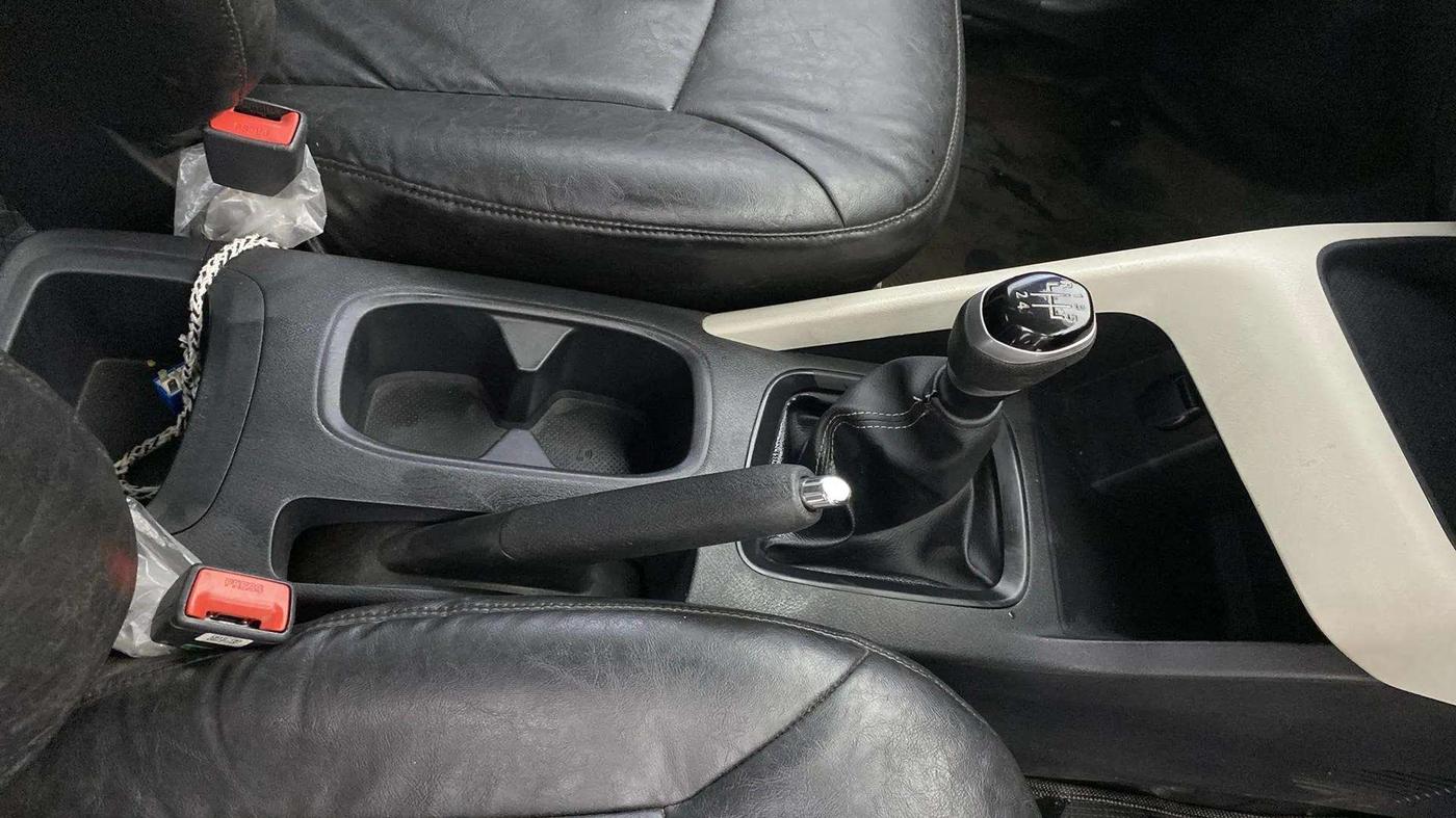 2022 Nissan MAGNITE XE, Petrol, Manual, 13,520 km, Gear Lever