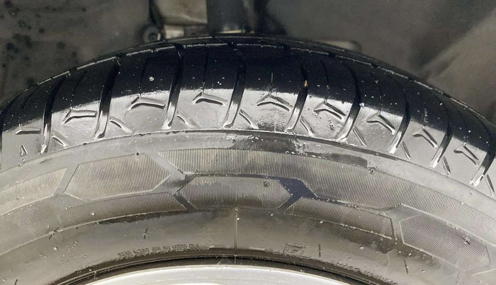 2018 Ford Ecosport AMBIENTE 1.5L DIESEL, Diesel, Manual, 60,934 km, Right Front Tyre Tread