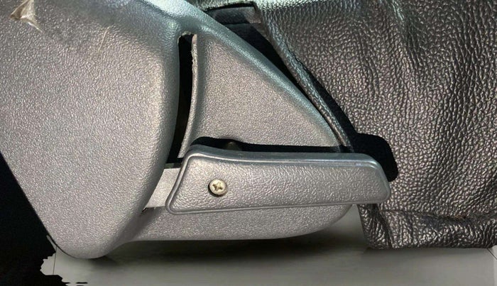 2017 Maruti Alto 800 VXI, Petrol, Manual, 35,625 km, Driver Side Adjustment Panel