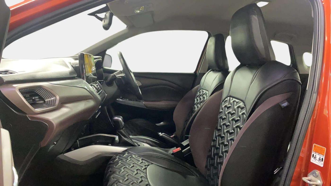 2024 Toyota Urban Cruiser Taisor V 1.0 Petrol AT, Petrol, Automatic, 13,802 km, Right Side Front Door Cabin