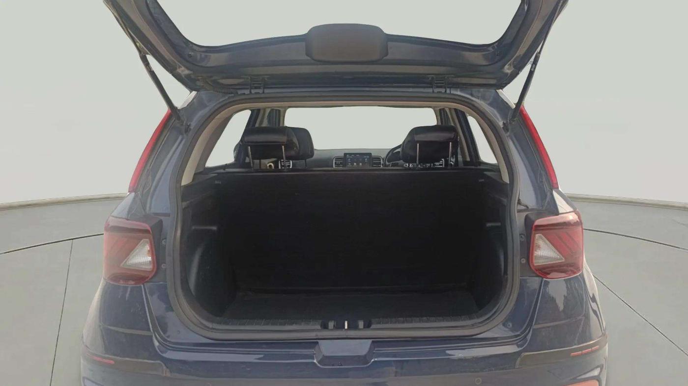 2019 Hyundai VENUE SX 1.4 CRDI, Diesel, Manual, 71,542 km, Boot Inside