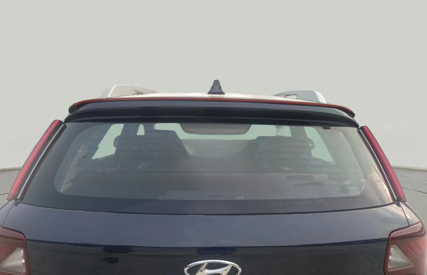 2019 Hyundai VENUE SX 1.4 CRDI, Diesel, Manual, 71,542 km, Rear Windshield