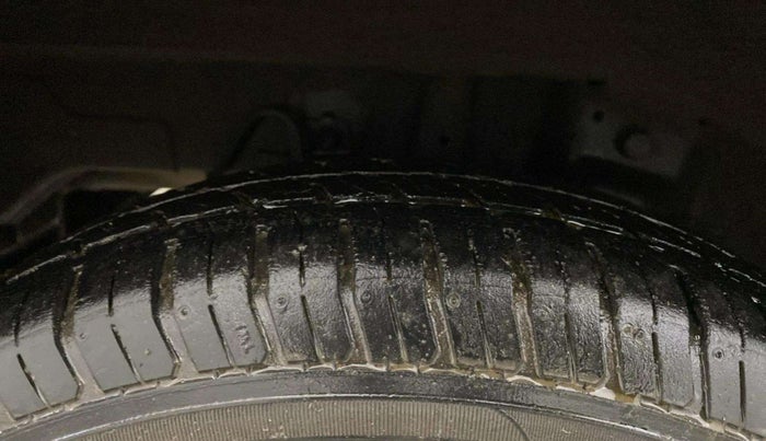 2012 Hyundai Eon ERA +, Petrol, Manual, 78,211 km, Left Rear Tyre Tread
