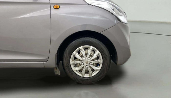 2012 Hyundai Eon ERA +, Petrol, Manual, 78,211 km, Right Front Wheel