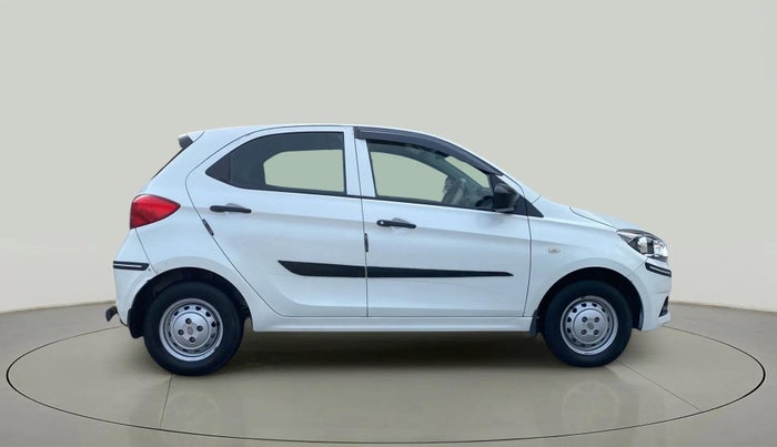 2017 Tata Tiago XM PETROL, Petrol, Manual, 33,373 km, Right Side View