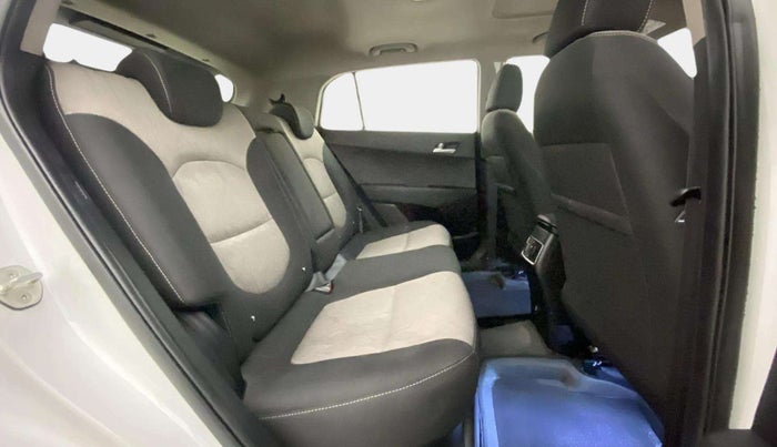 2018 Hyundai Creta SX AT 1.6 PETROL, Petrol, Automatic, 31,984 km, Right Side Rear Door Cabin