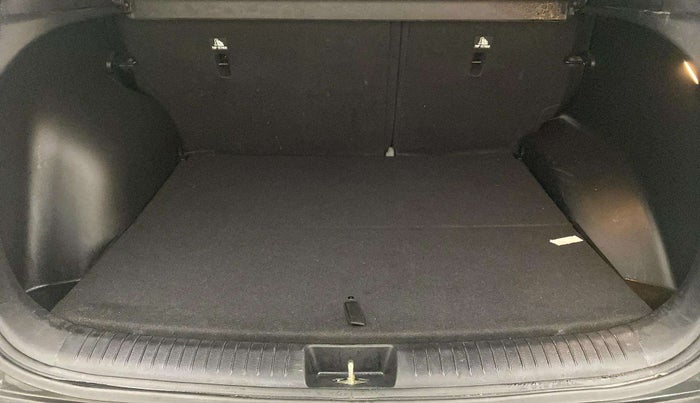 2018 Hyundai Creta SX AT 1.6 PETROL, Petrol, Automatic, 31,984 km, Boot Inside