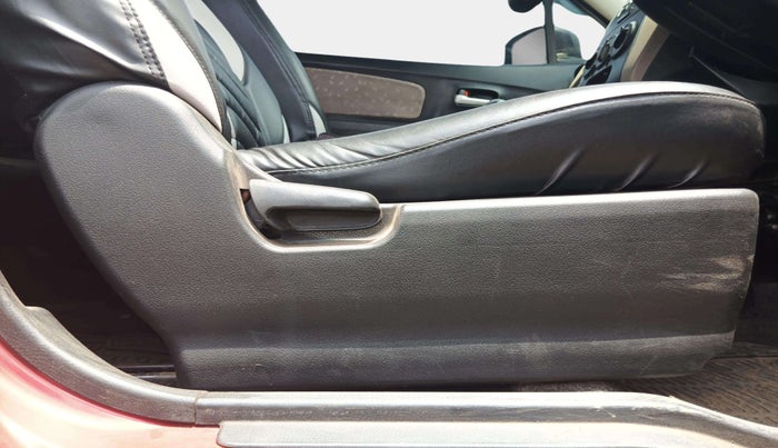 2013 Maruti Wagon R 1.0 VXI, CNG, Manual, 82,632 km, Driver Side Adjustment Panel
