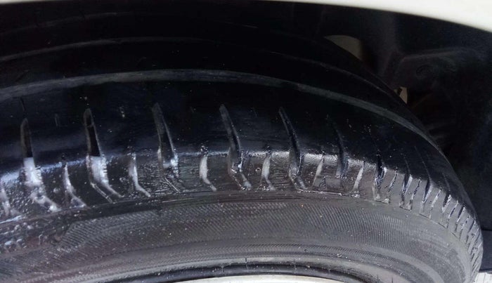 2019 Maruti Ertiga VXI SHVS, Petrol, Manual, 1,08,511 km, Right Rear Tyre Tread