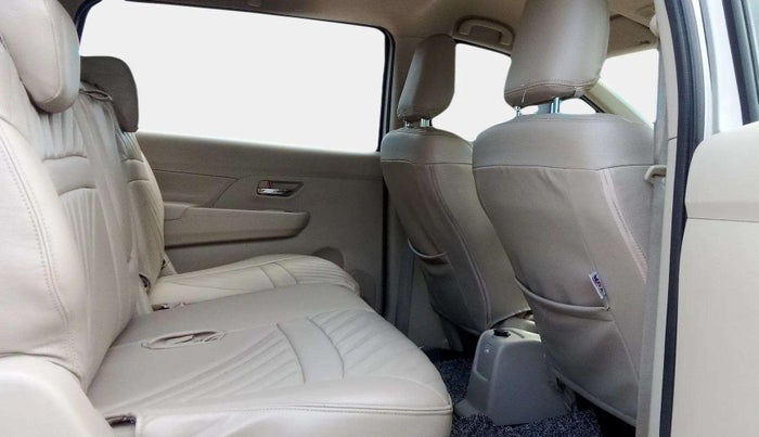 2019 Maruti Ertiga VXI SHVS, Petrol, Manual, 1,08,511 km, Right Side Rear Door Cabin
