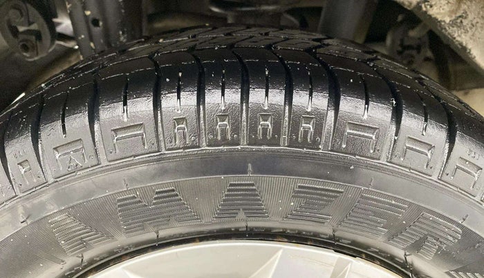 2017 Maruti Alto 800 LXI, Petrol, Manual, 76,233 km, Left Rear Tyre Tread