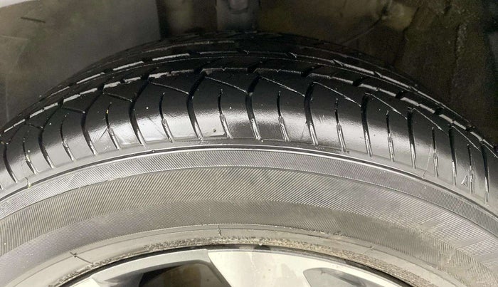2021 KIA SONET HTX 1.0 IMT, Petrol, Manual, 92,612 km, Left Front Tyre Tread