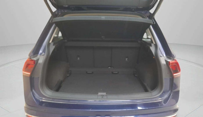 2019 Volkswagen TIGUAN HIGHLINE TDI AT, Diesel, Automatic, 76,175 km, Boot Inside