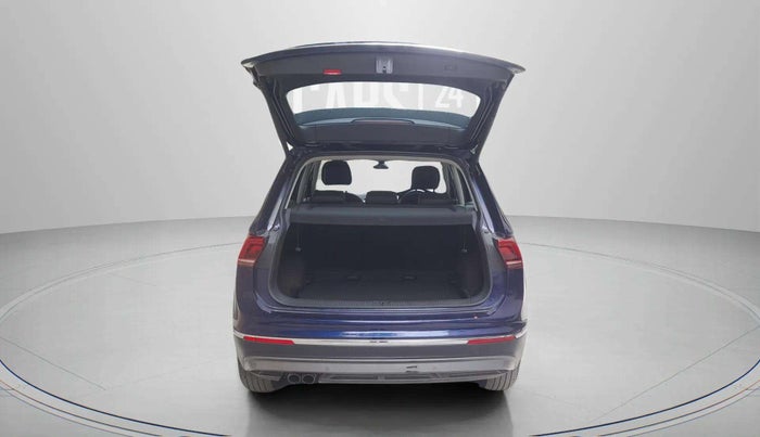 2019 Volkswagen TIGUAN HIGHLINE TDI AT, Diesel, Automatic, 76,175 km, Boot Open Zoomed View