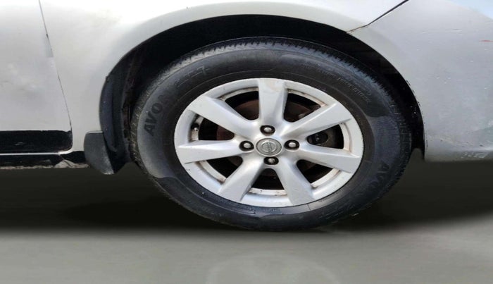 2012 Nissan Sunny XL DIESEL, Diesel, Manual, 1,20,456 km, Right Front Wheel