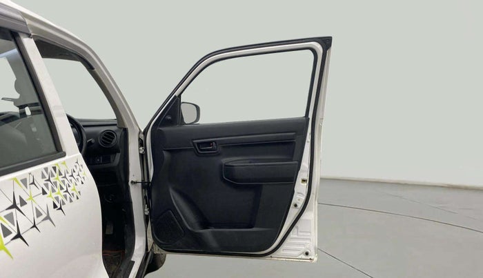 2022 Maruti S PRESSO VXI, Petrol, Manual, 26,676 km, RHS Front Door