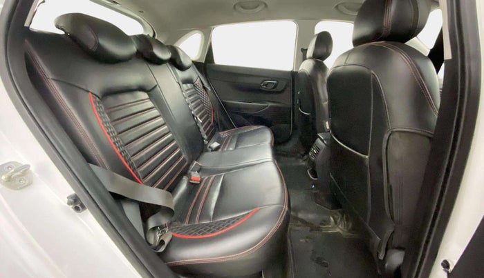 2023 Hyundai NEW I20 SPORTZ 1.2 MT, Petrol, Manual, 34,125 km, Right Side Rear Door Cabin