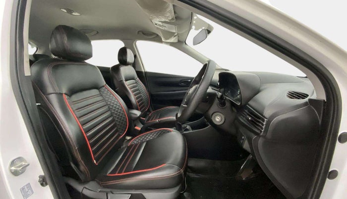 2023 Hyundai NEW I20 SPORTZ 1.2 MT, Petrol, Manual, 34,125 km, Right Side Front Door Cabin