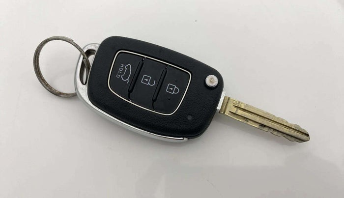 2023 Hyundai NEW I20 SPORTZ 1.2 MT, Petrol, Manual, 34,125 km, Key Close Up