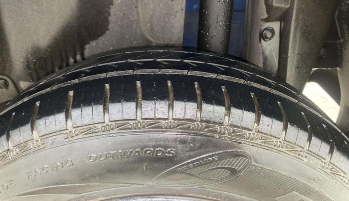 2012 Maruti Swift VXI, Petrol, Manual, 73,136 km, Left Rear Tyre Tread