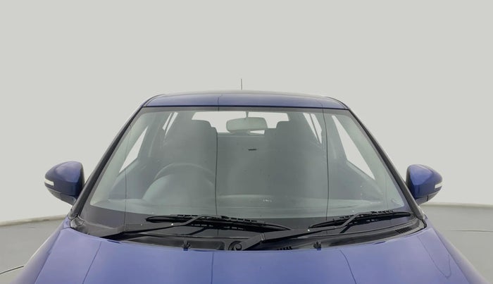 2012 Maruti Swift VXI, Petrol, Manual, 73,136 km, Front Windshield