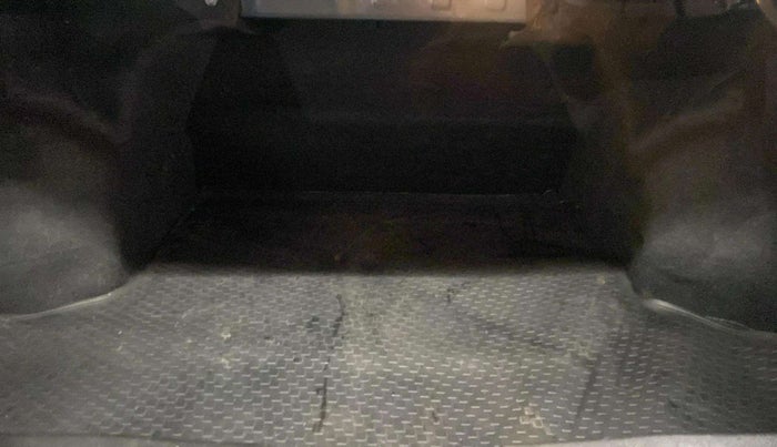 2019 Maruti Ciaz ALPHA  AT 1.5 SHVS PETROL, Petrol, Automatic, 35,469 km, Boot Inside