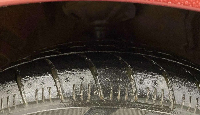 2014 Maruti Celerio ZXI, Petrol, Manual, 70,688 km, Right Front Tyre Tread