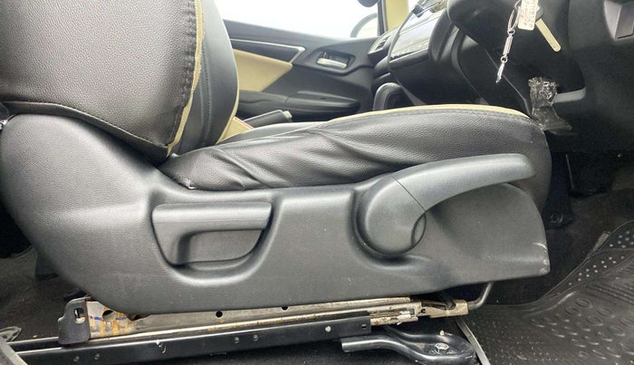2018 Honda Jazz 1.2L I-VTEC V CVT, Petrol, Automatic, 45,977 km, Driver Side Adjustment Panel