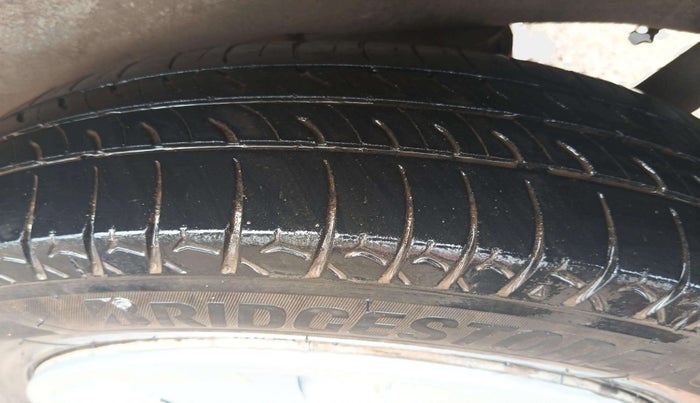 2015 Maruti Wagon R 1.0 LXI CNG, CNG, Manual, 56,475 km, Left Rear Tyre Tread