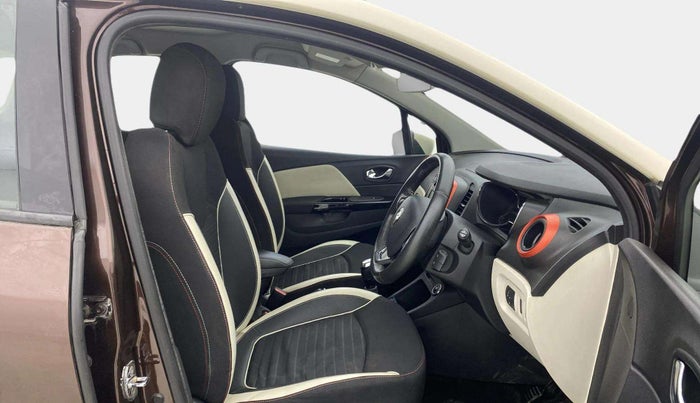 2018 Renault Captur RXT PETROL DUAL TONE, Petrol, Manual, 60,954 km, Right Side Front Door Cabin