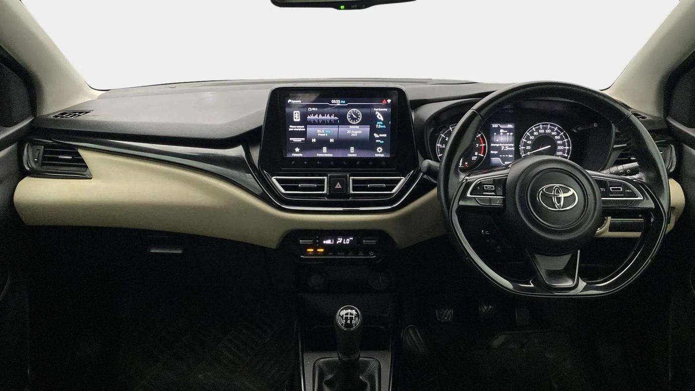 2022 Toyota Glanza V, Petrol, Manual, 66,408 km, Dashboard