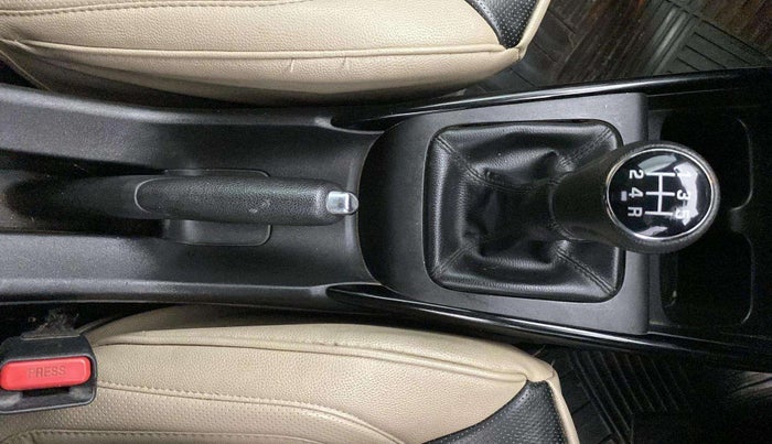 2022 Toyota Glanza V, Petrol, Manual, 66,408 km, Gear Lever