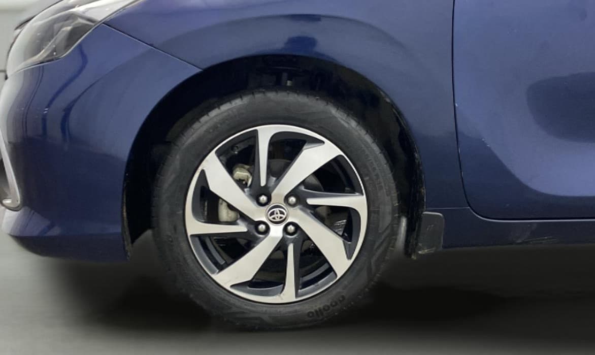 2022 Toyota Glanza V, Petrol, Manual, 66,408 km, Left Front Wheel