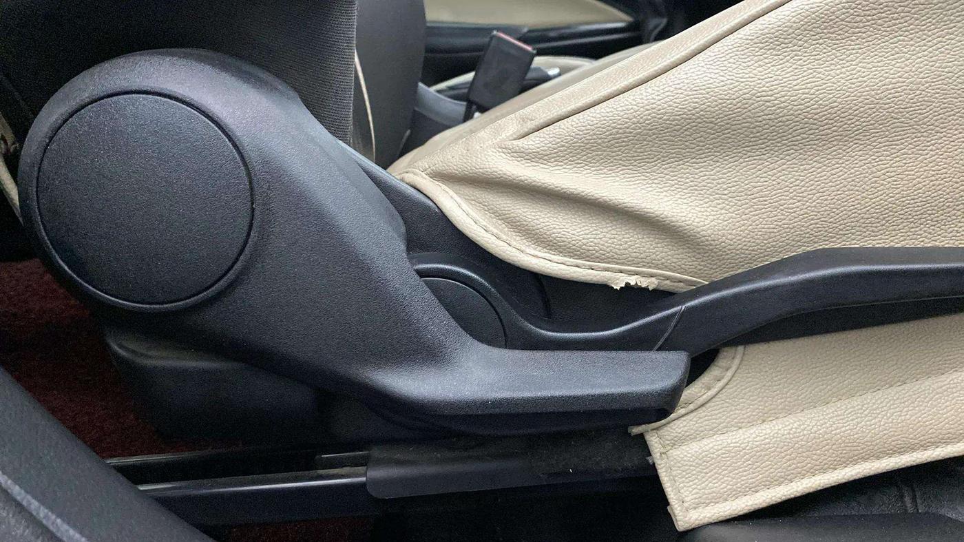 2022 Toyota Glanza V, Petrol, Manual, 66,408 km, Driver Side Adjustment Panel