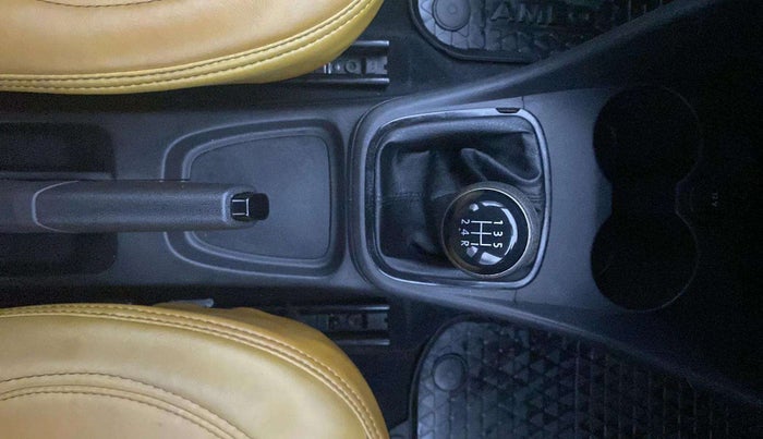 2018 Volkswagen Ameo COMFORTLINE 1.0L, Petrol, Manual, 89,647 km, Gear Lever