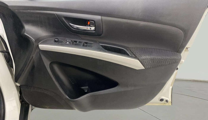 2016 Maruti S Cross DELTA 1.3, Diesel, Manual, 1,46,423 km, Driver Side Door Panels Control