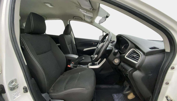 2016 Maruti S Cross DELTA 1.3, Diesel, Manual, 1,46,423 km, Right Side Rear Door Cabin