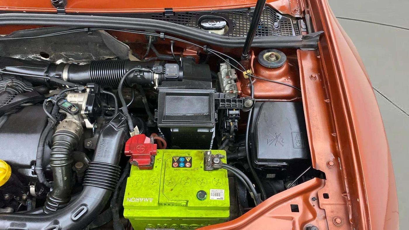 2019 Renault Duster 110 PS RXS 4X2 AMT DIESEL, Diesel, Automatic, 1,06,214 km, Engine View - Left