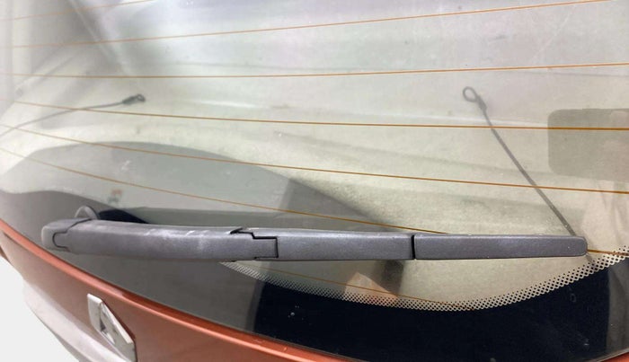 2019 Renault Duster 110 PS RXS 4X2 AMT DIESEL, Diesel, Automatic, 1,06,032 km, Rear Wiper