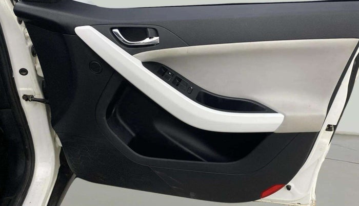 2023 Tata NEXON CREATIVE 1.2 PETROL, Petrol, Manual, 17,547 km, Driver Side Door Panels Control