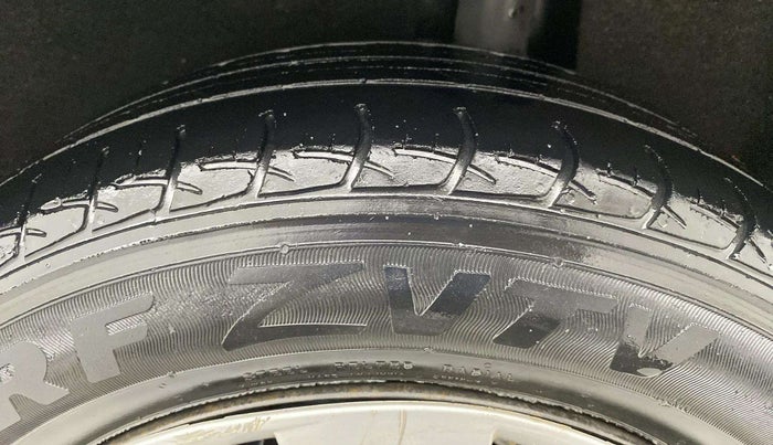 2017 Maruti Baleno DELTA PETROL 1.2, Petrol, Manual, 1,05,332 km, Left Rear Tyre Tread