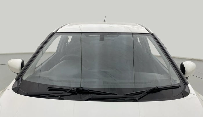 2017 Maruti Baleno DELTA PETROL 1.2, Petrol, Manual, 1,05,332 km, Front Windshield