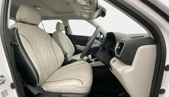 2024 Hyundai VENUE SX (O) MT 1.0 Turbo, Petrol, Manual, 6,880 km, Right Side Front Door Cabin