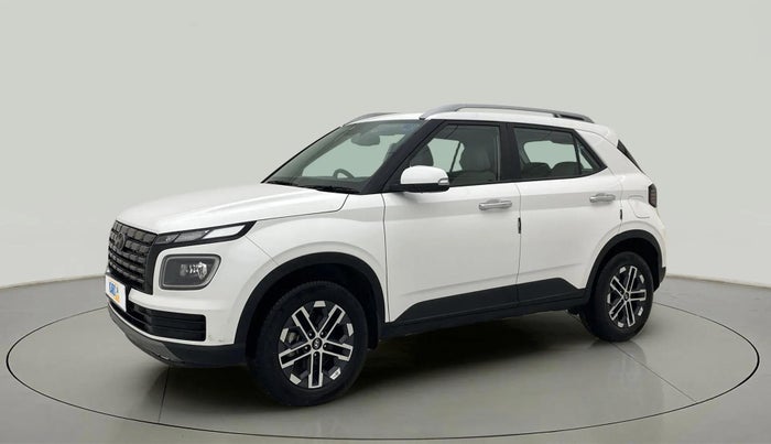 2024 Hyundai VENUE SX (O) MT 1.0 Turbo, Petrol, Manual, 6,880 km, Left Front Diagonal
