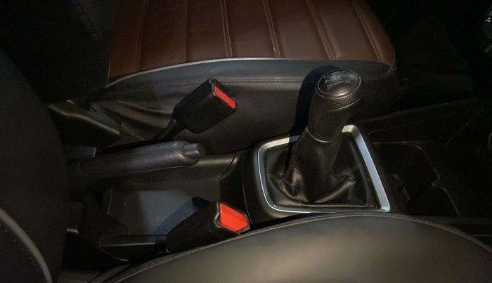 2023 Maruti Swift LXI, Petrol, Manual, 9,624 km, Gear Lever