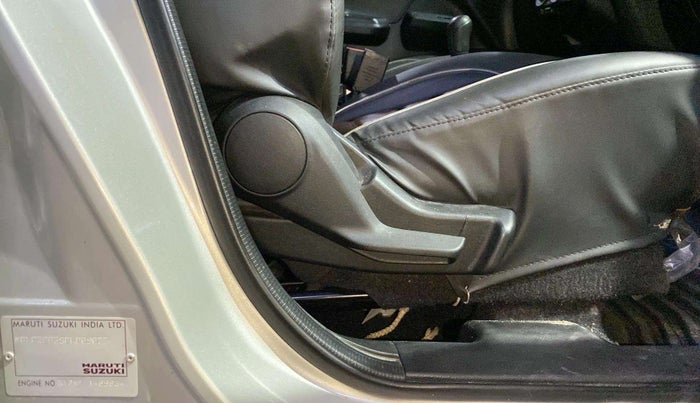 2023 Maruti Swift LXI, Petrol, Manual, 9,624 km, Driver Side Adjustment Panel