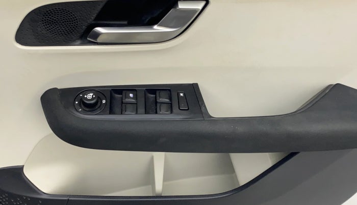 2022 Tata ALTROZ XZ PLUS PETROL, Petrol, Manual, 12,491 km, Driver Side Door Panels Control