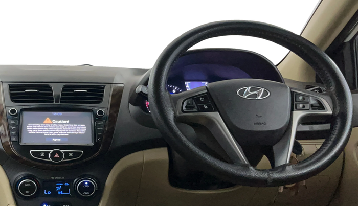 2016 Hyundai Verna 1.6 VTVT SX, Petrol, Manual, 31,443 km, Steering Wheel Close Up