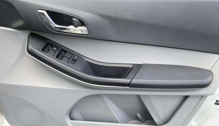 2020 Tata Tiago XZA PLUS PETROL, Petrol, Automatic, 16,037 km, Driver Side Door Panels Control